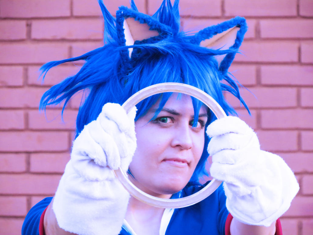 Sonic The Hedgehog Cosplay by SaoriElise ... - sonic_the_hedgehog_cosplay_by_saorielise-d5vkfw5